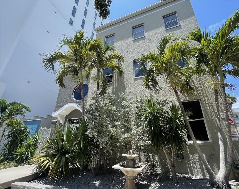 1345 2nd St., Sarasota, FL 34236