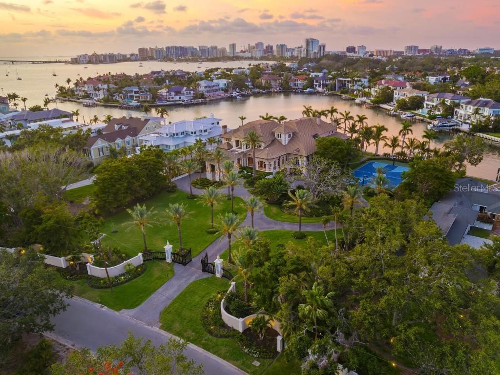 1423 & 1435 Hillview Dr., Sarasota, FL 34239