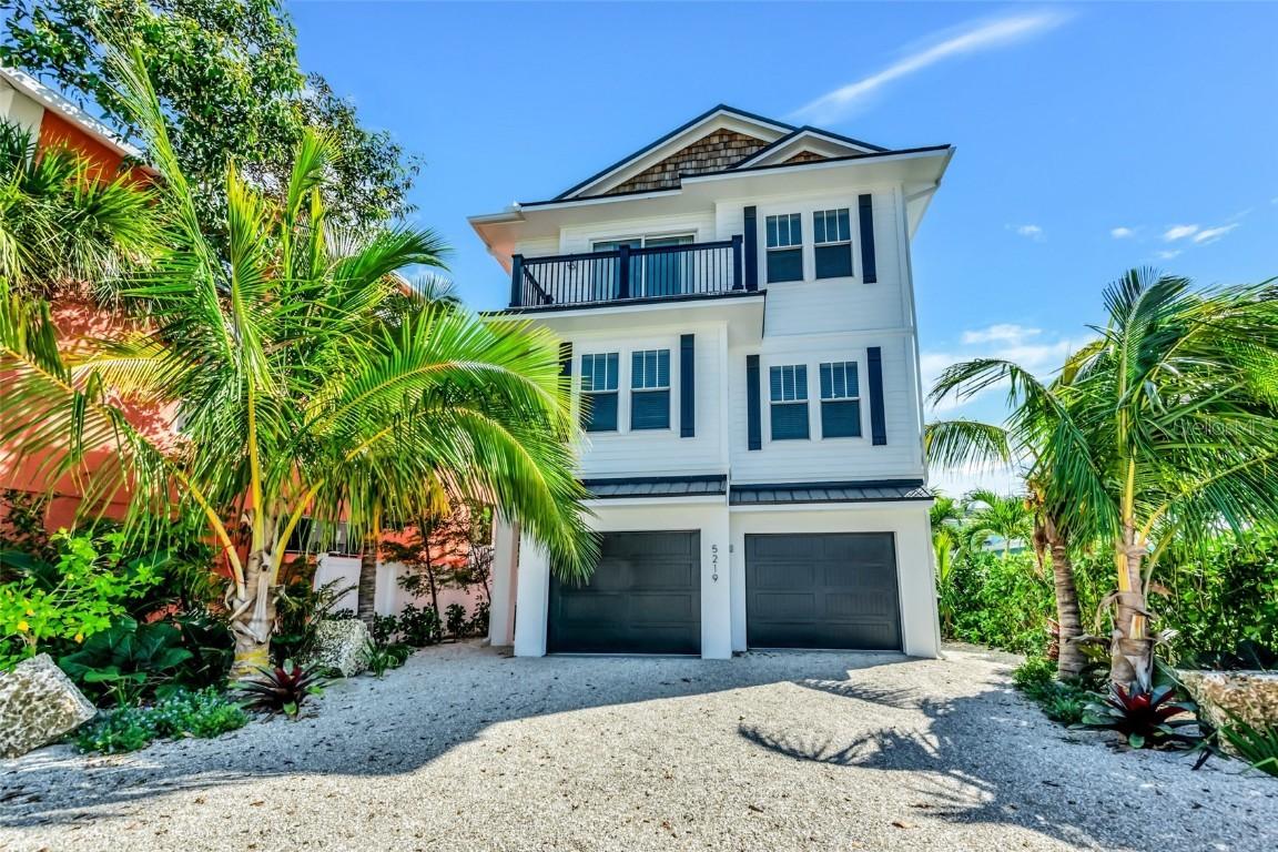 5219 Calle Menorca, Sarasota, FL 34242