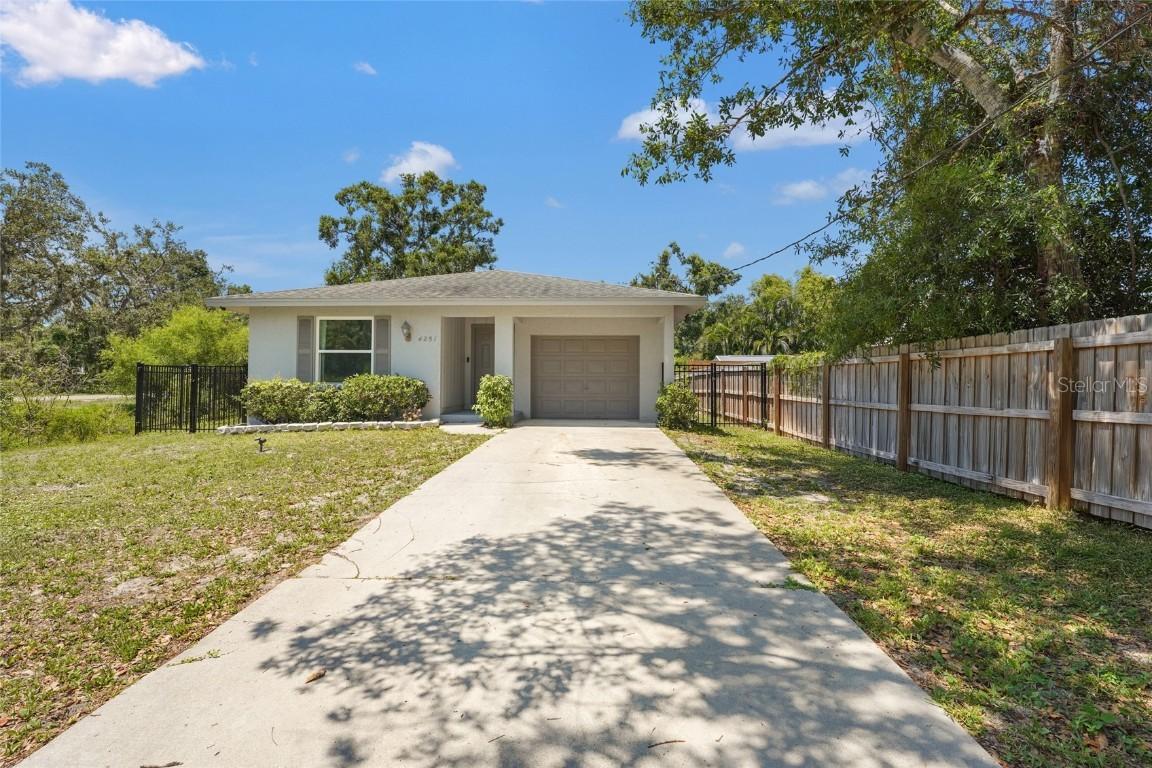 4251 Austin St., Sarasota, FL 34233
