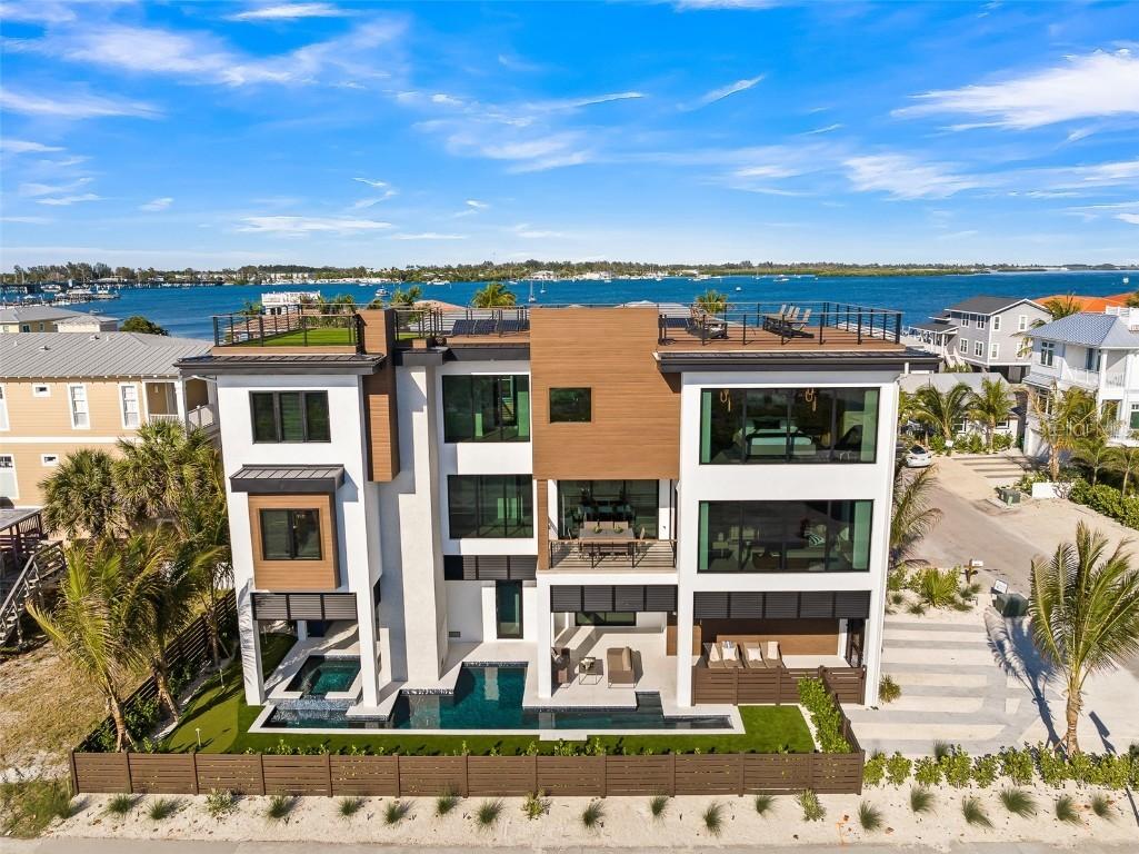 100 6th St., Bradenton Beach, FL 34217