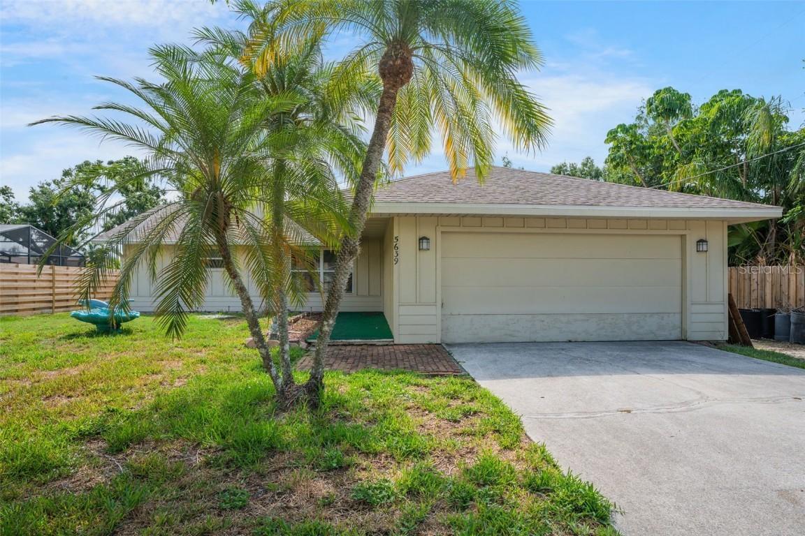 5639 Blount Ave., Sarasota, FL 34231