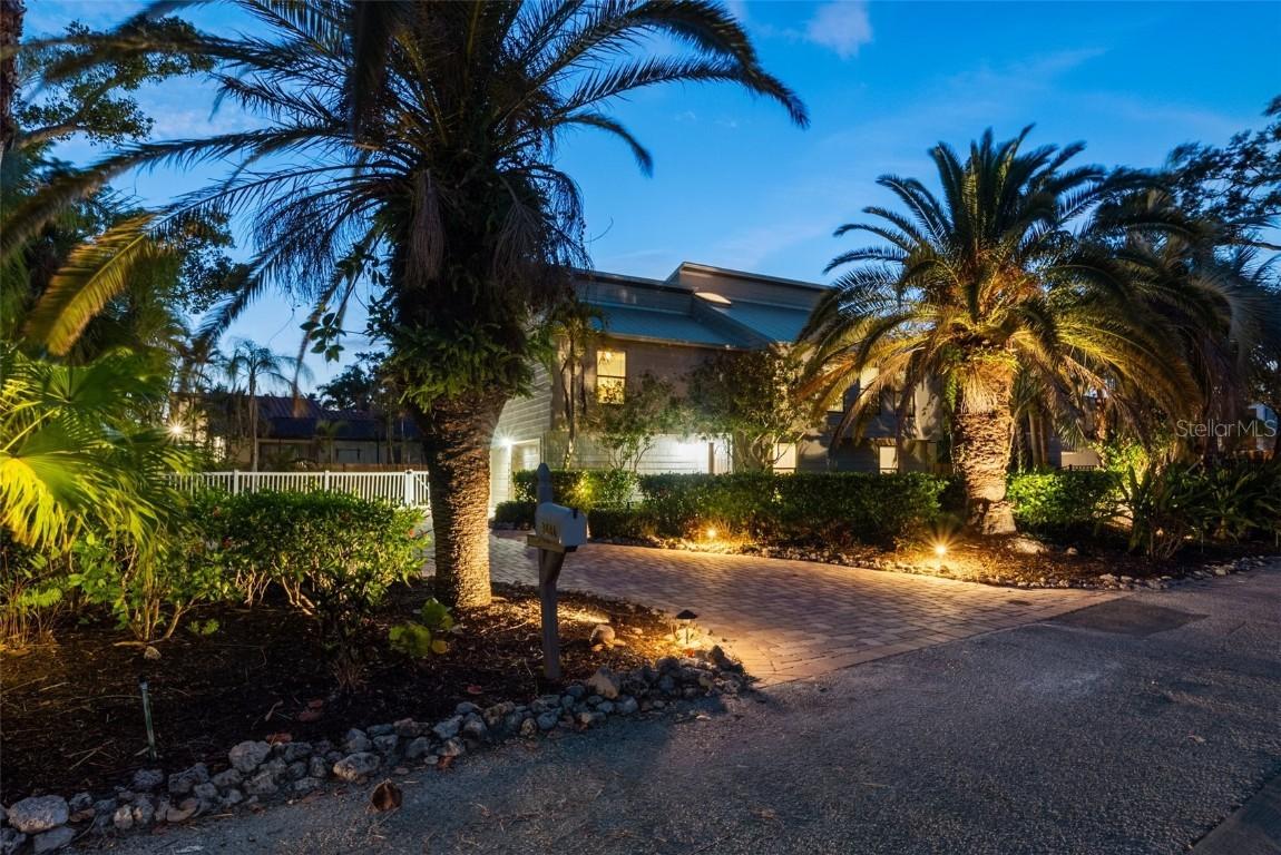 3446 Anglin Dr., Sarasota, FL 34242