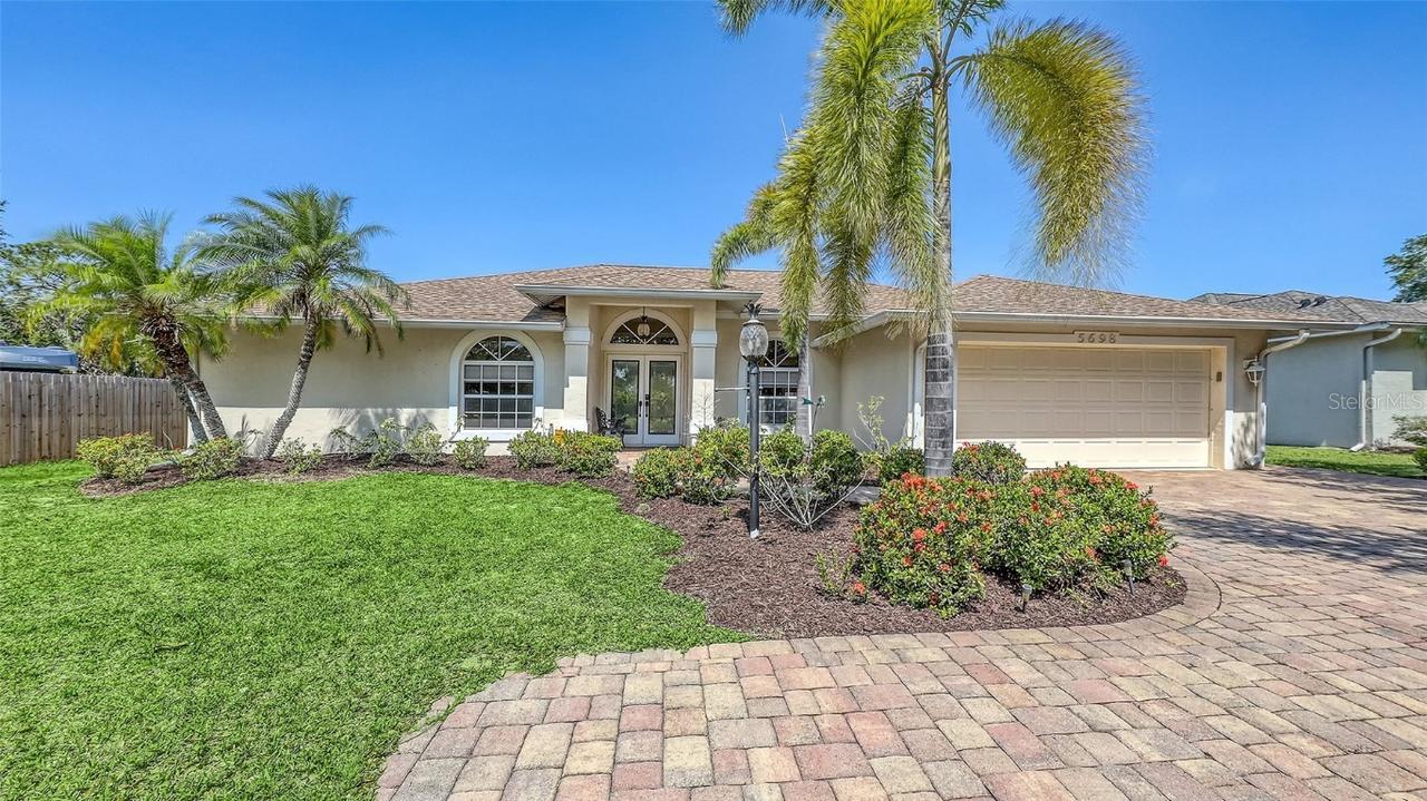 5698 Country Walk Ln., Sarasota, FL 34233
