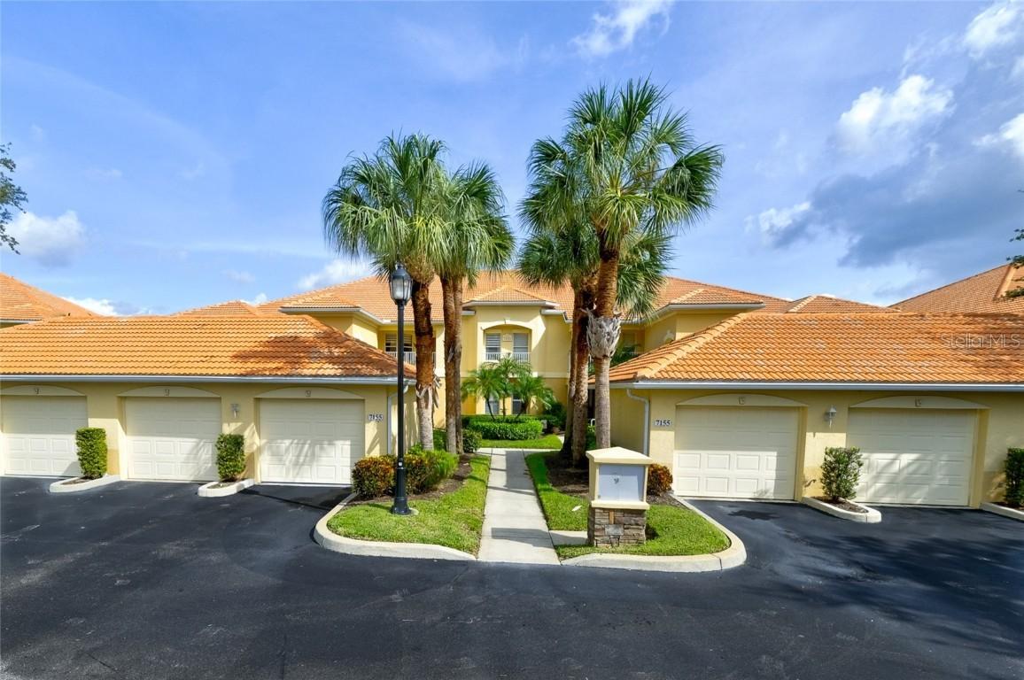 7155 Boca Grove Place Pl. #202, Lakewood Ranch, FL 34202