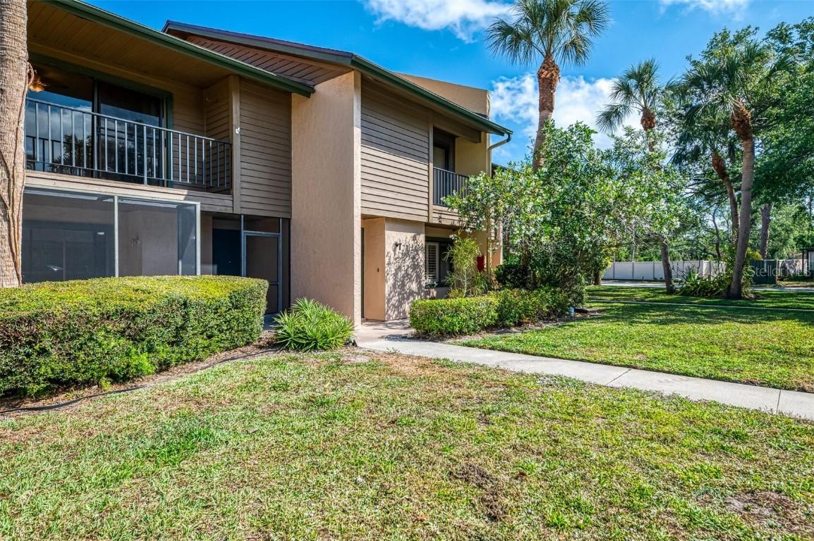 935 Sunridge Way #B4, Sarasota, FL 34234