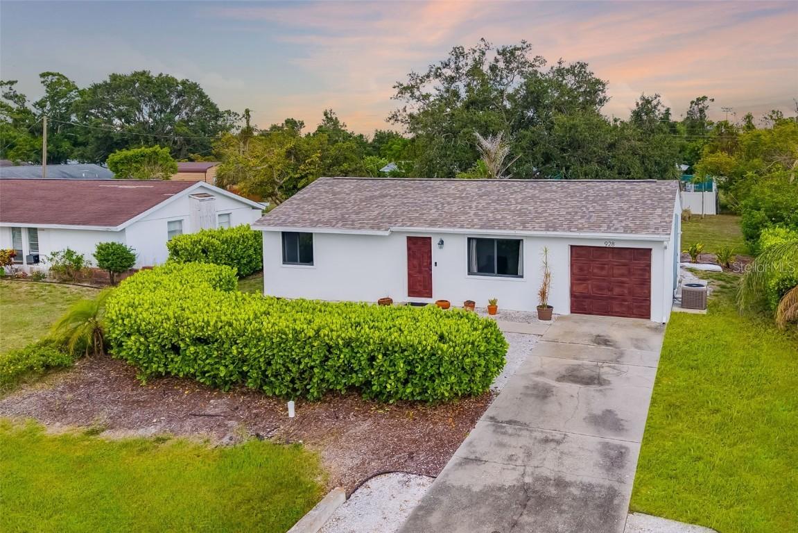 928 Pineland Ave., Venice, FL 34285