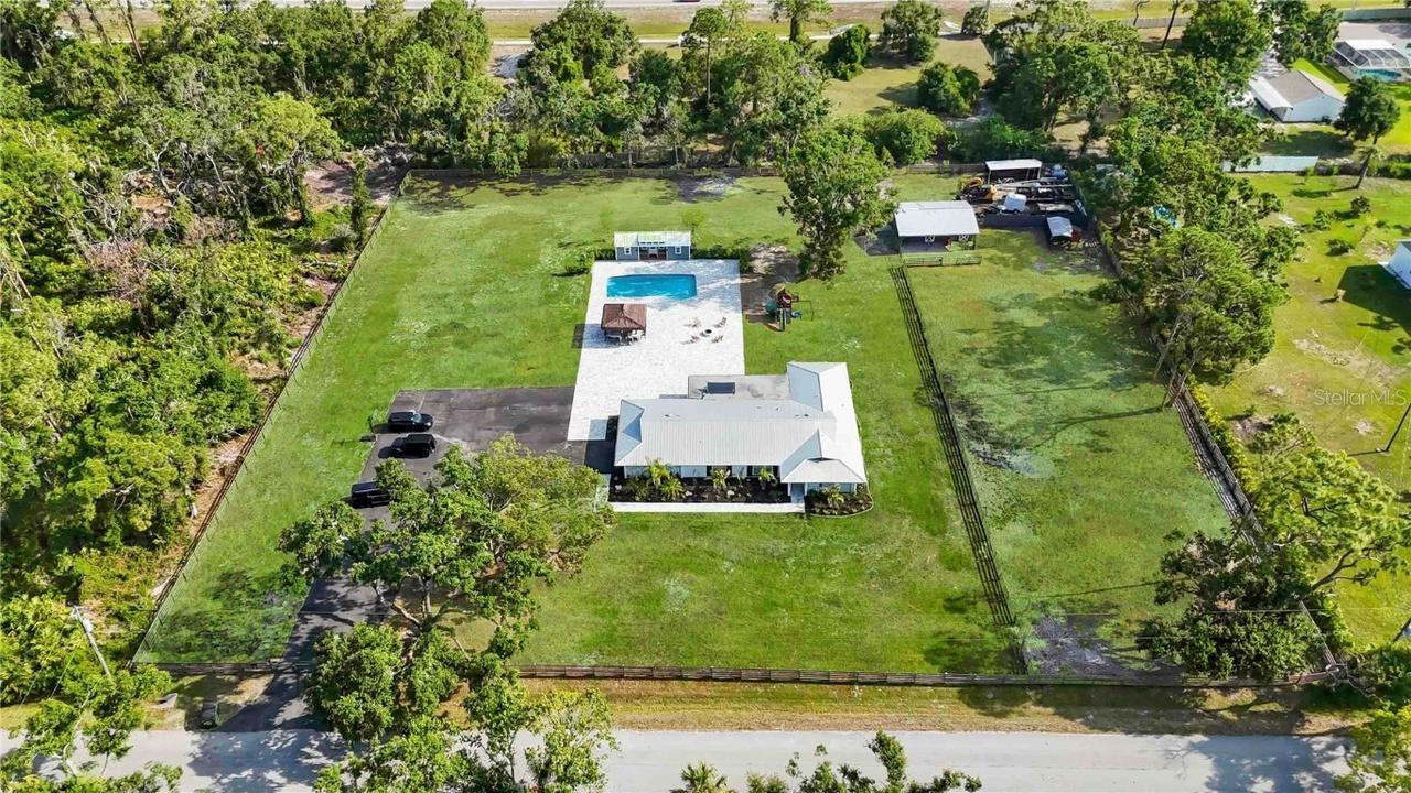 2255 61st St., Sarasota, FL 34243