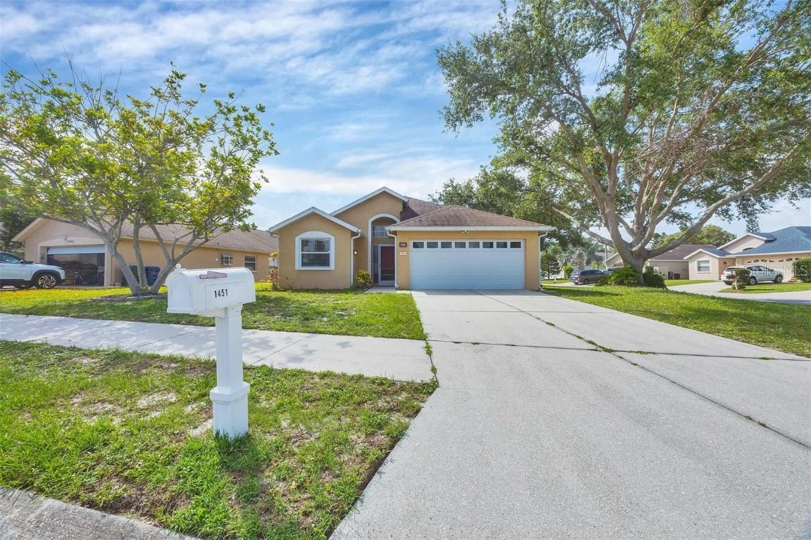 1451 Fawnwood Cir., Sarasota, FL 34232