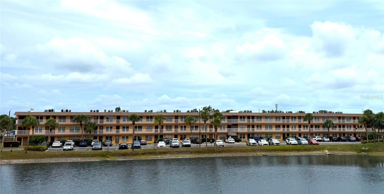 6400 46th Ave. #113, Kenneth City, FL 33709