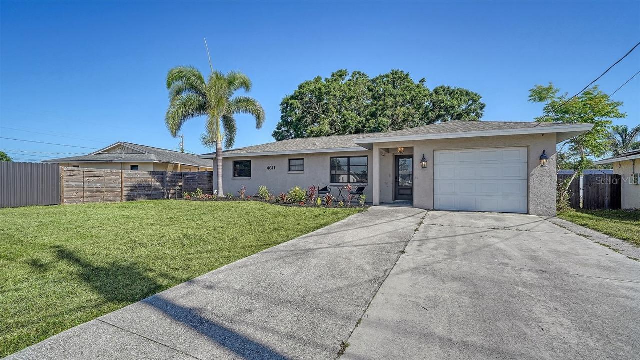4611 Spahn St., Sarasota, FL 34232