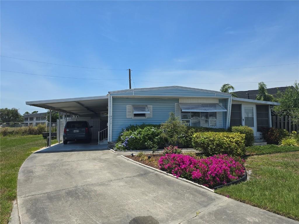 4717 3rd St W, Bradenton, FL 34207