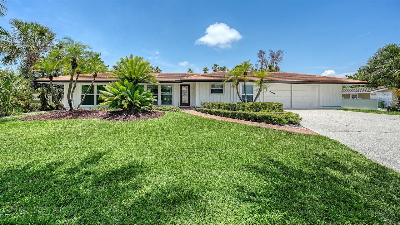 223 Seagull Ln., Sarasota, FL 34236