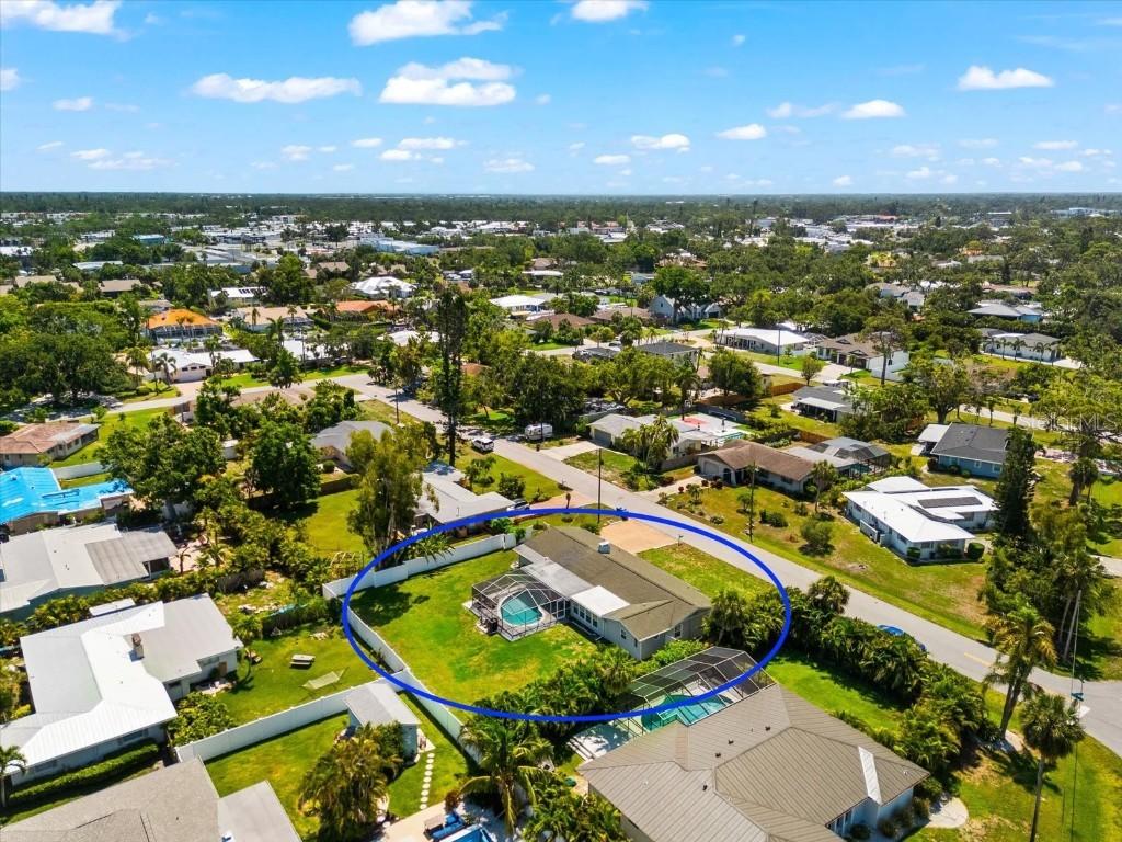 1723 Laramie St., Sarasota, FL 34231