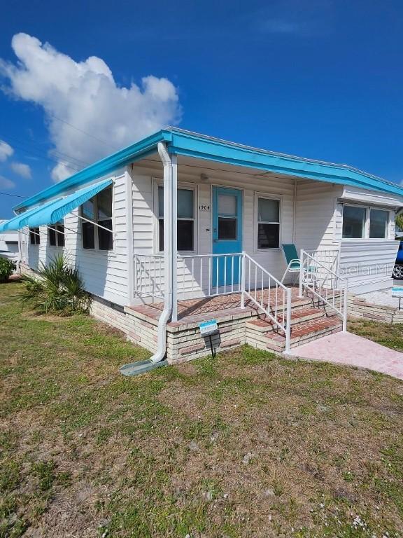 1904 Illinois Ave., Bradenton, FL 34207