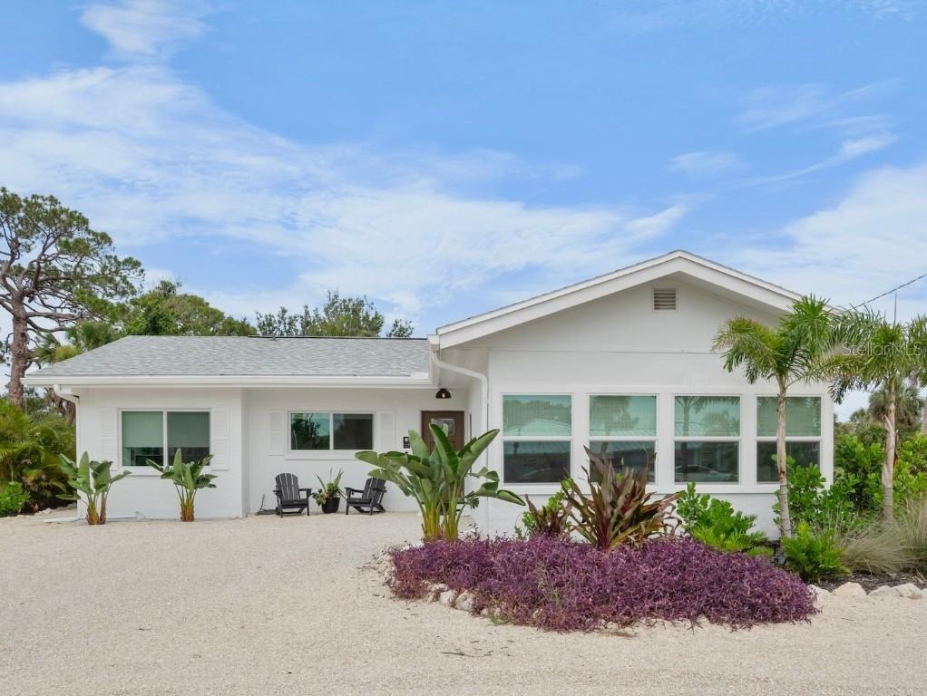 404 Bayshore Rd., Nokomis, FL 34275