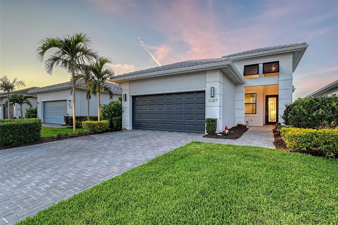 5187 Barnett Cir., Lakewood Ranch, FL 34211