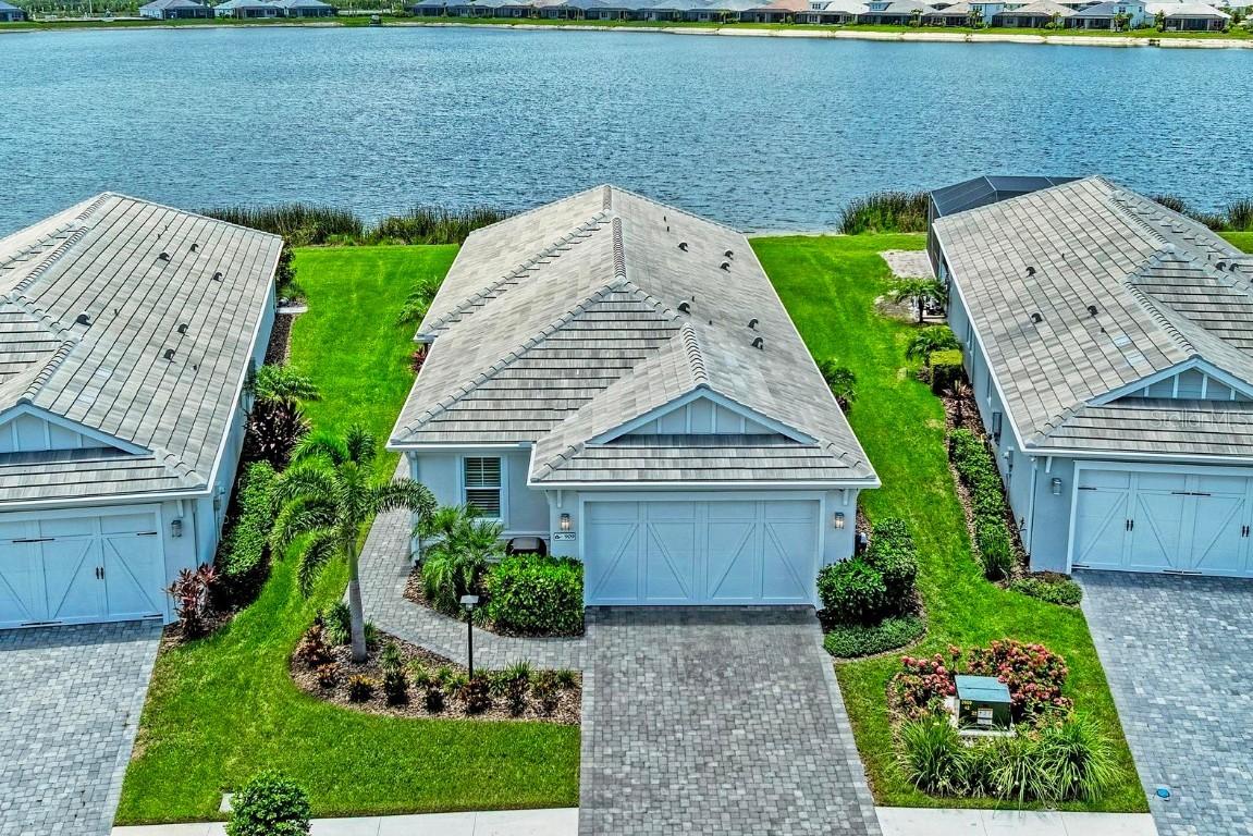 909 Crosswind Ave., Sarasota, FL 34240