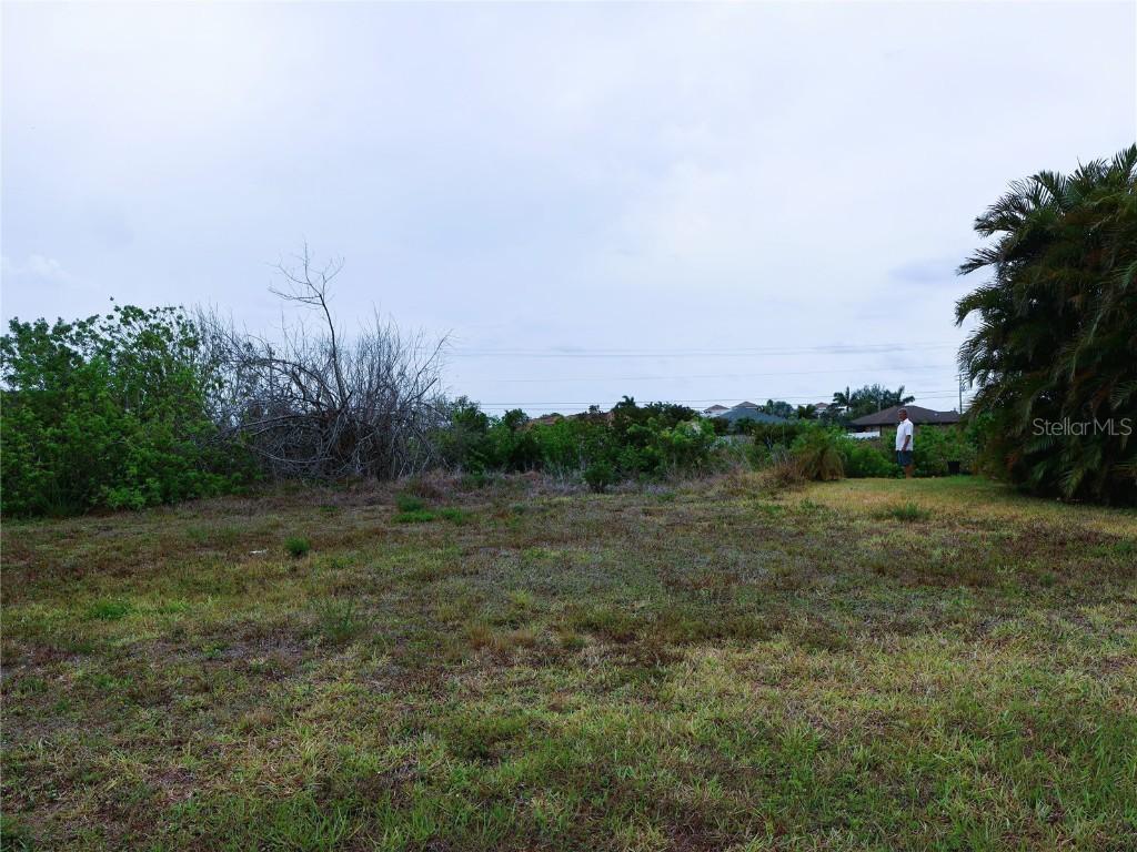 1321 SW 21st Ave., Cape Coral, FL 33991