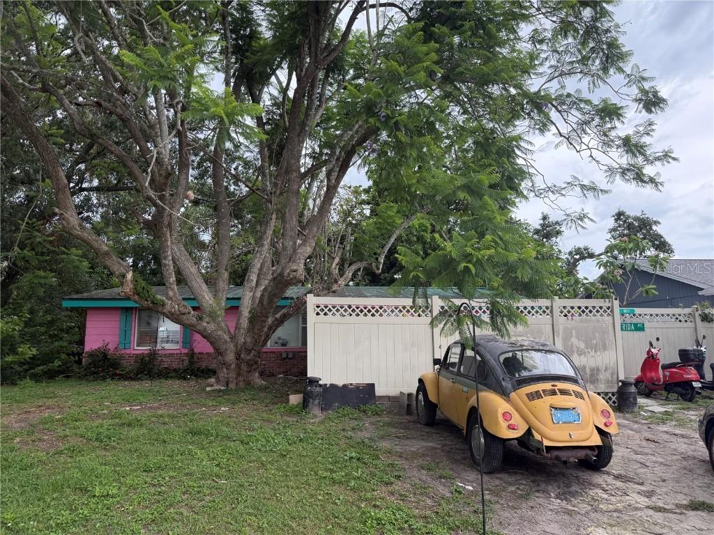 5011 Elfrida Ave., Sarasota, FL 34235