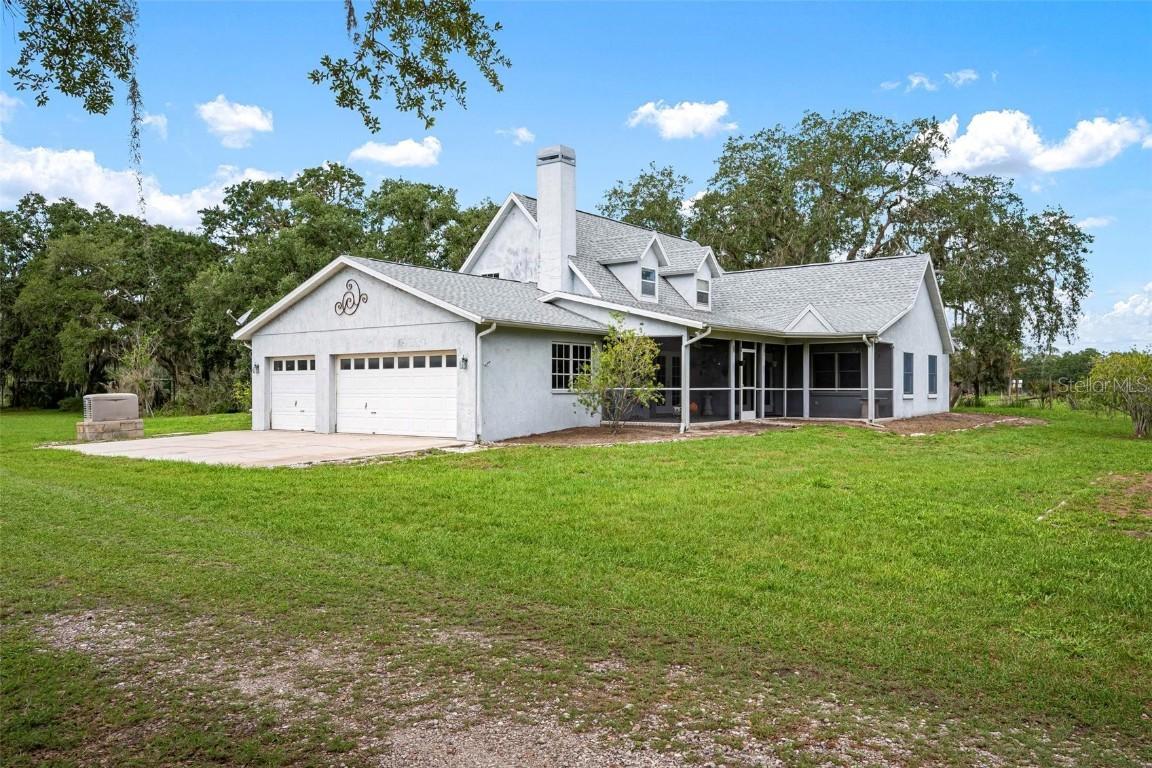 4513 Hidden River Rd., Sarasota, FL 34240