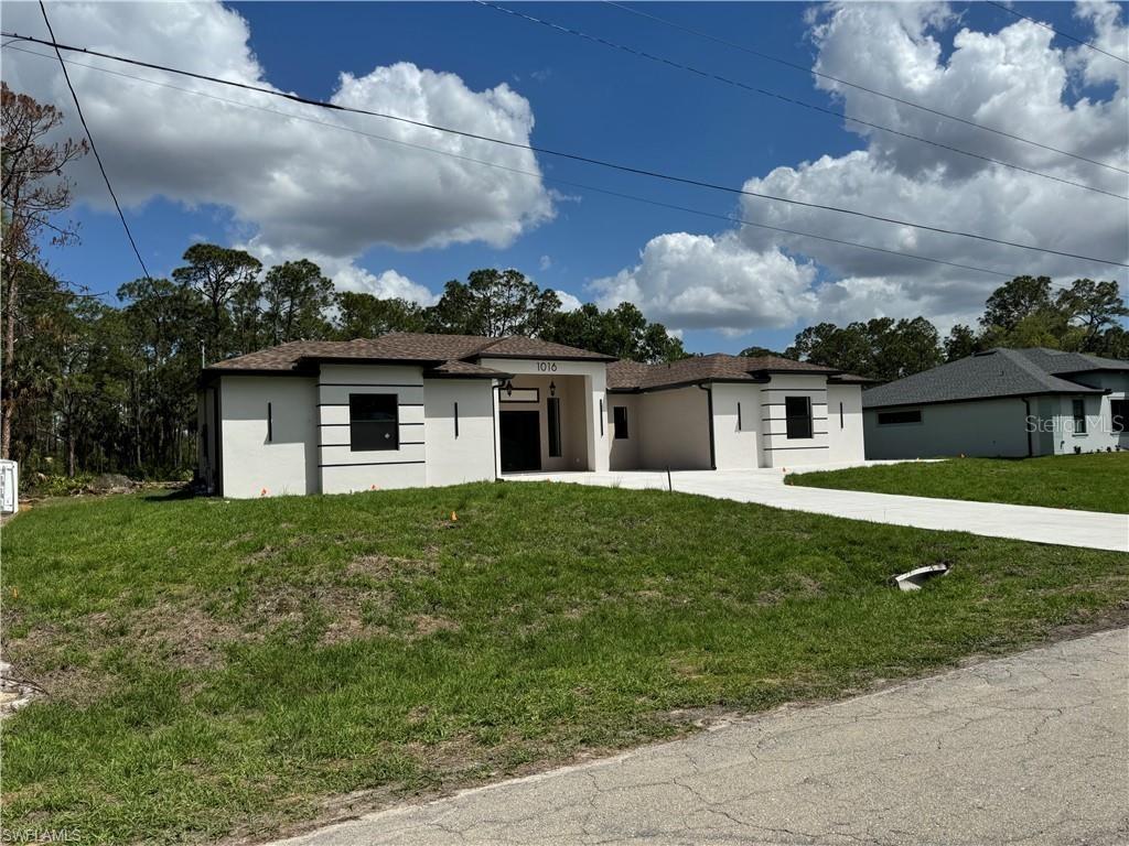 1016 Magnolia Ave., Lehigh Acres, FL 33972