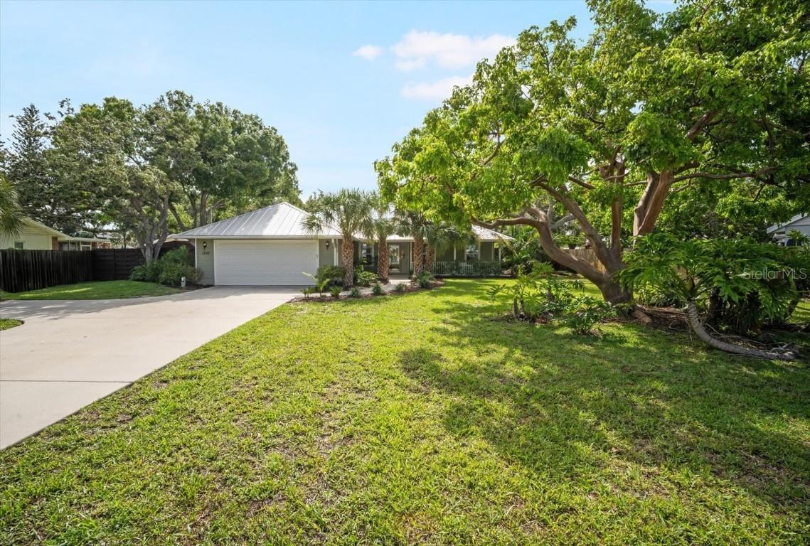 1207 71st St., Bradenton, FL 34209