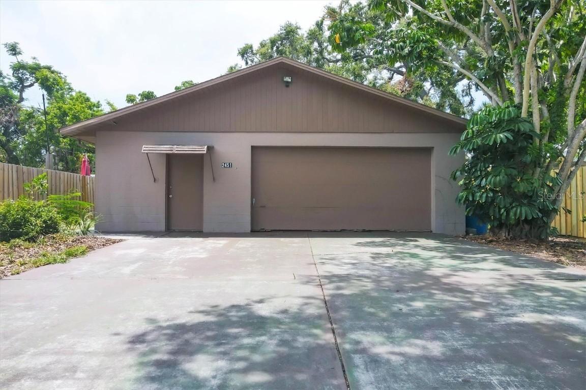 2451 Hickory Ave., Sarasota, FL 34234