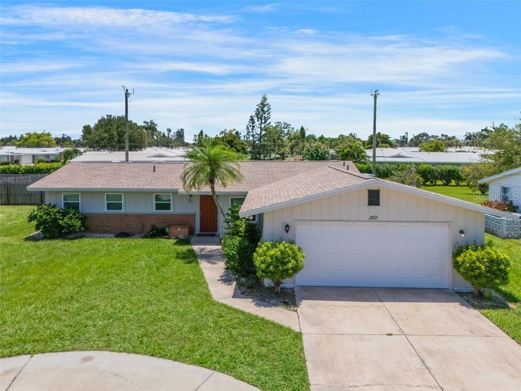 3621 S Lockwood Ridge Rd., Sarasota, FL 34239