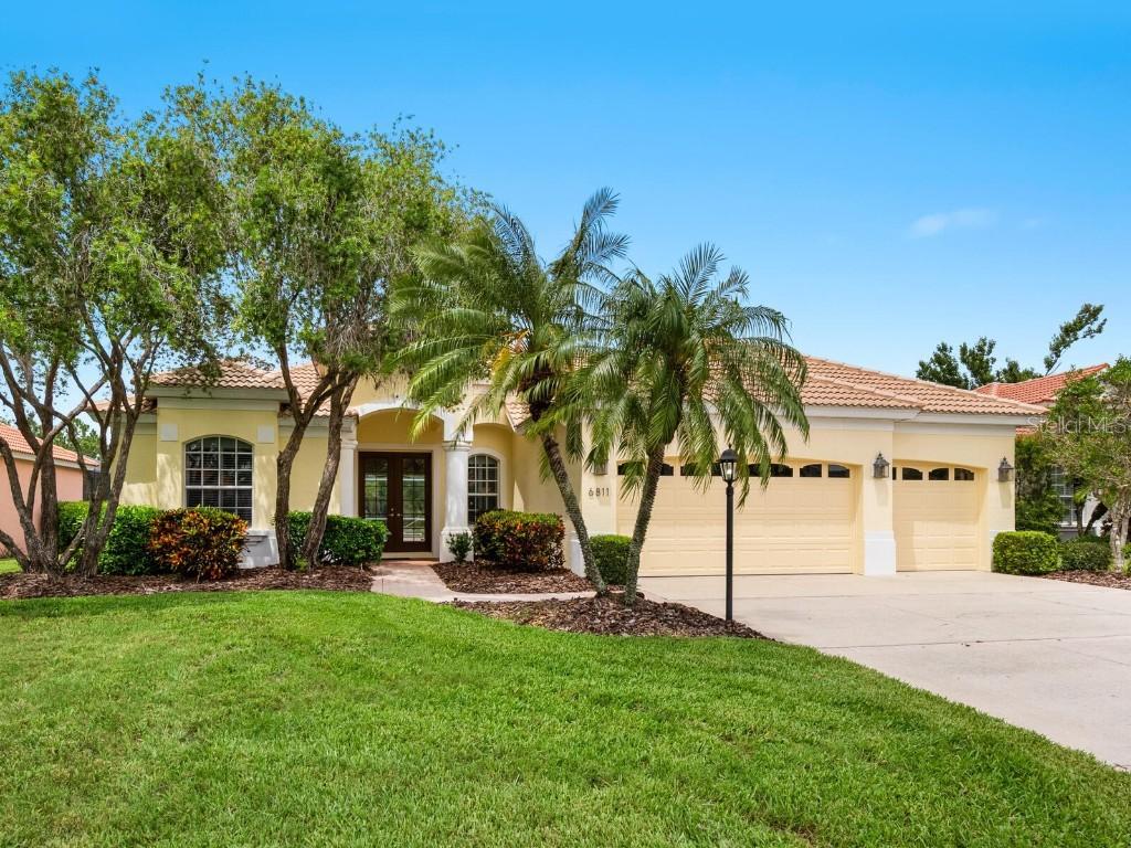 6811 Honeysuckle Tr., Lakewood Ranch, FL 34202