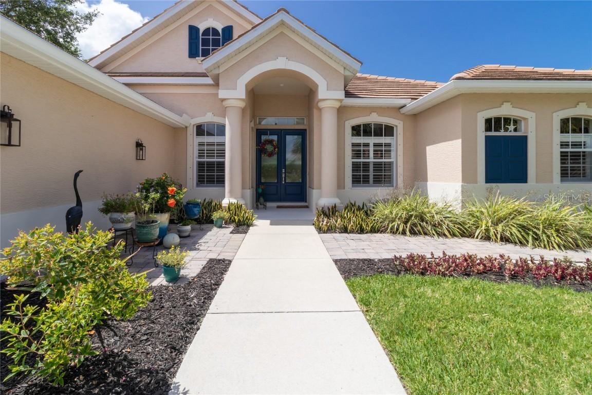 866 Oak Briar Ln., Osprey, FL 34229