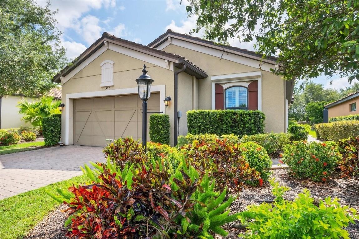 5117 Serata Dr., Bradenton, FL 34211