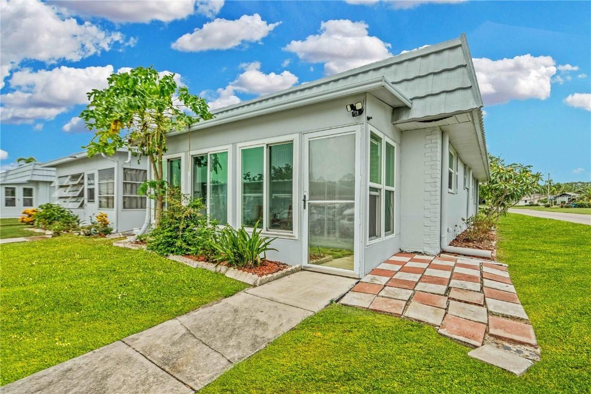 202 Bedford Tr. #120, Sun City Center, FL 33573