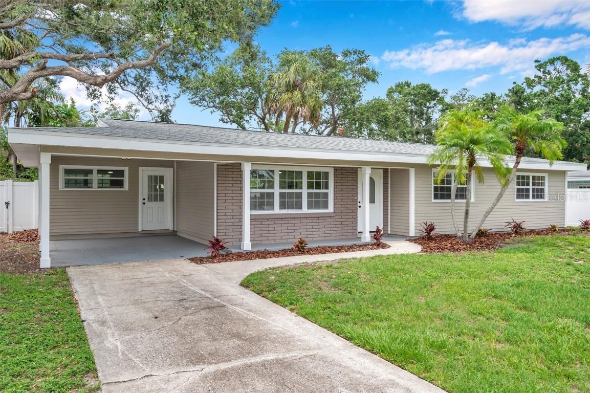 3153 Irving St., Sarasota, FL 34237