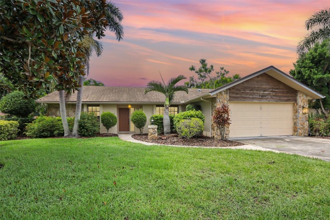 7401 3rd Ave., Bradenton, FL 34209