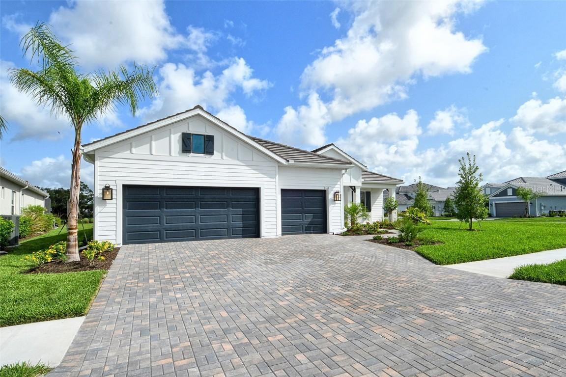 2469 Paradise Plum Dr., Sarasota, FL 34240