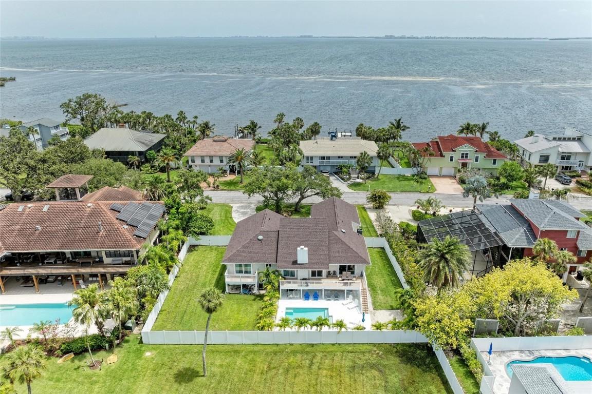 3903 Bayside Dr., Bradenton, FL 34210