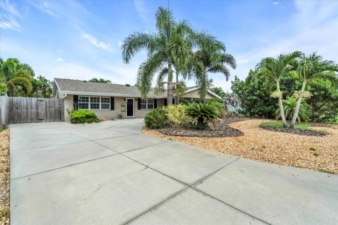 6731 Washington Pl., Bradenton, FL 34207