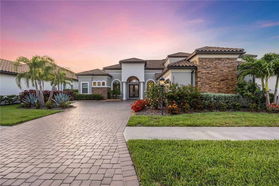 5328 Brookgrove Dr., Sarasota, FL 34238