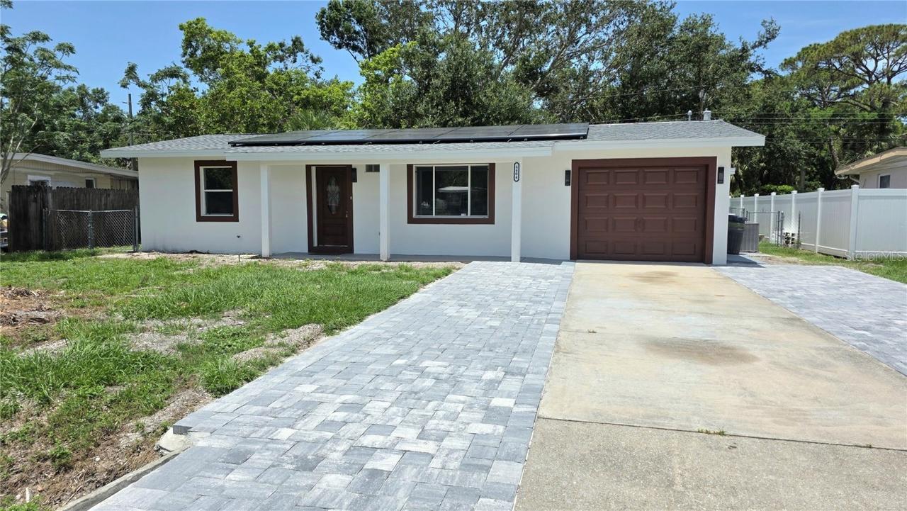 6404 8th Street Ct., Bradenton, FL 34207