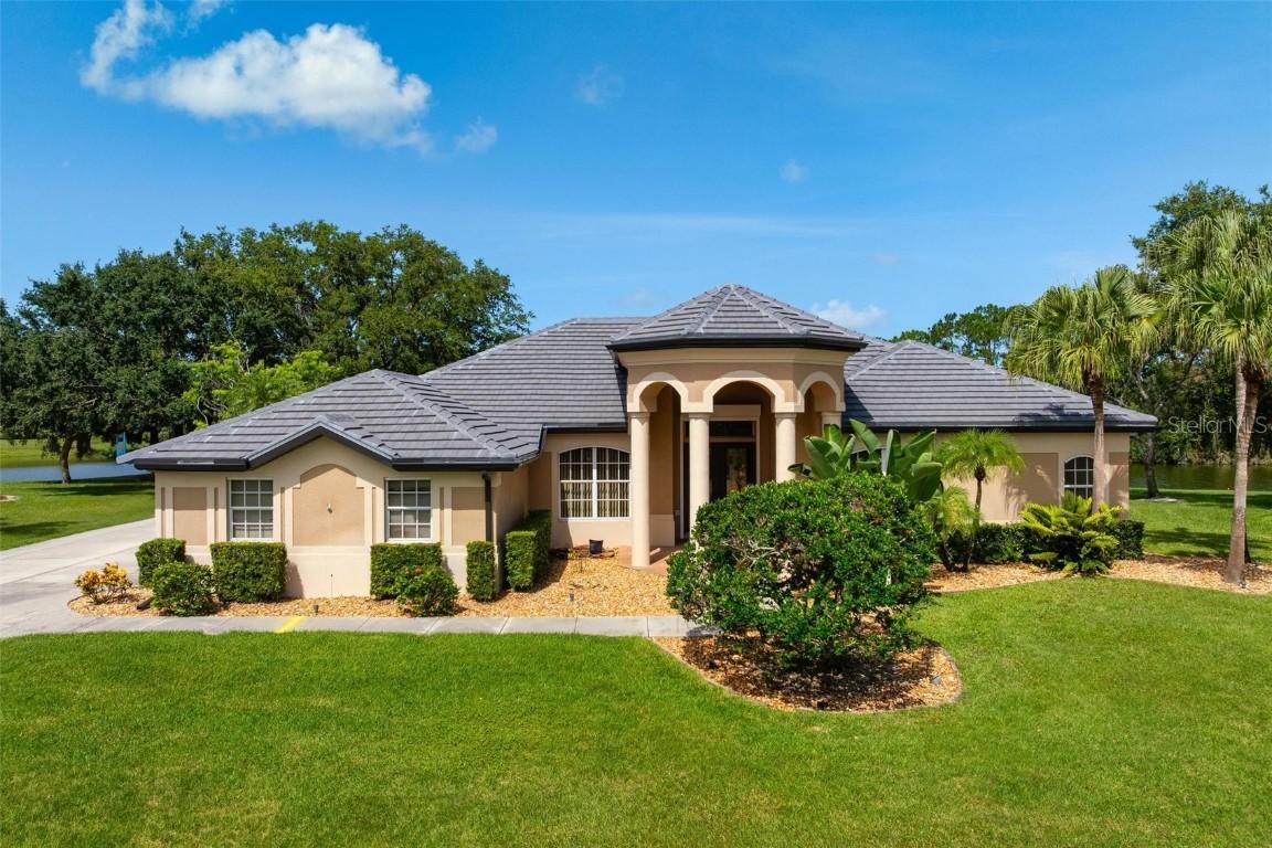 8312 Misty Lake Cir., Sarasota, FL 34241
