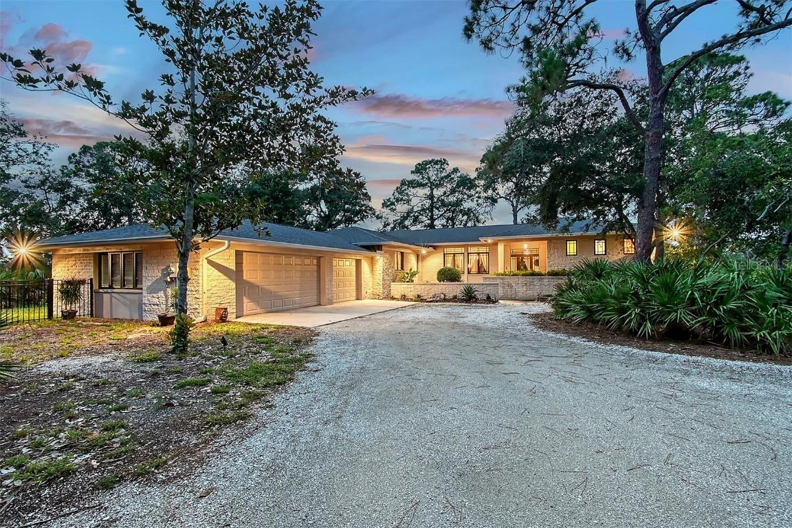 5935 River Forest Cir., Bradenton, FL 34203