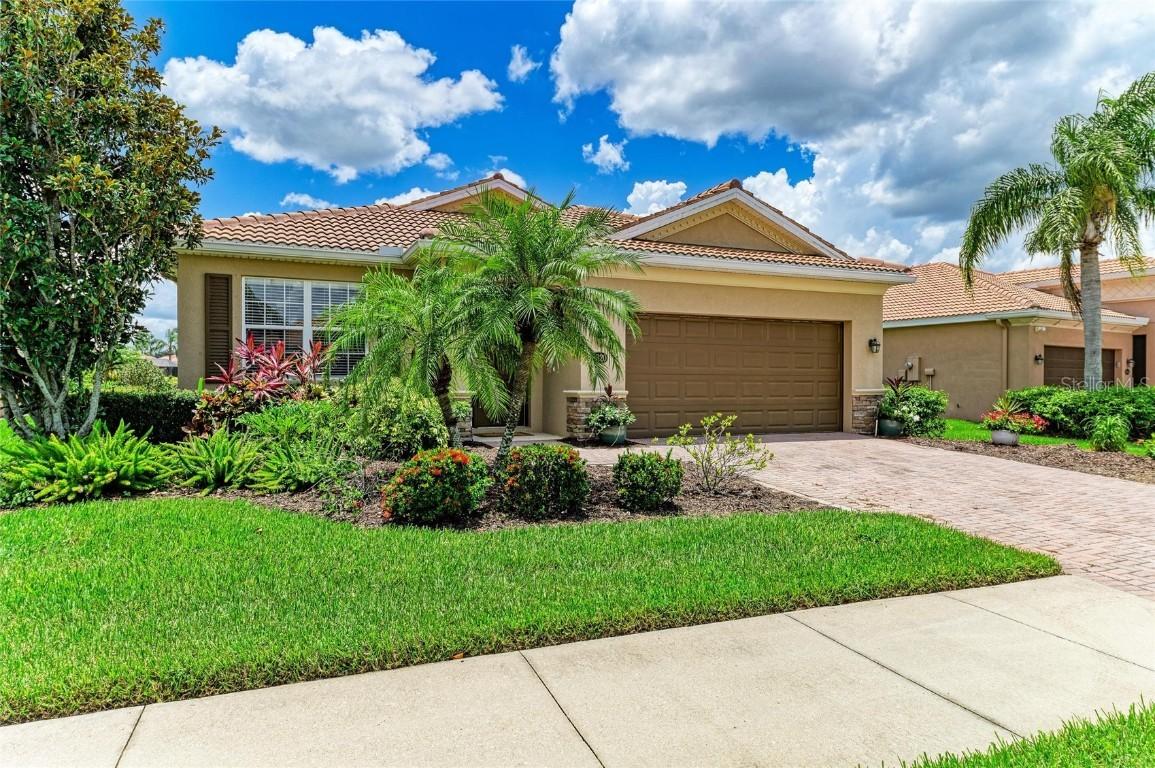 8820 Heritage Sound Dr., Bradenton, FL 34212