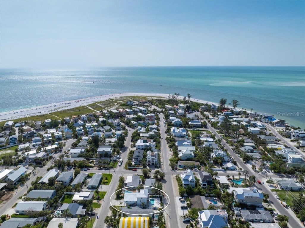 616 Fern St., Anna Maria, FL 34216