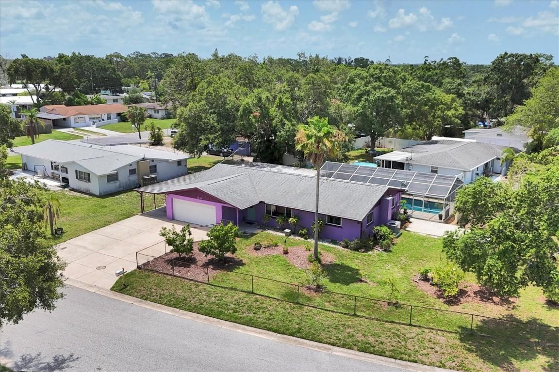 3240 6th St., Sarasota, FL 34237
