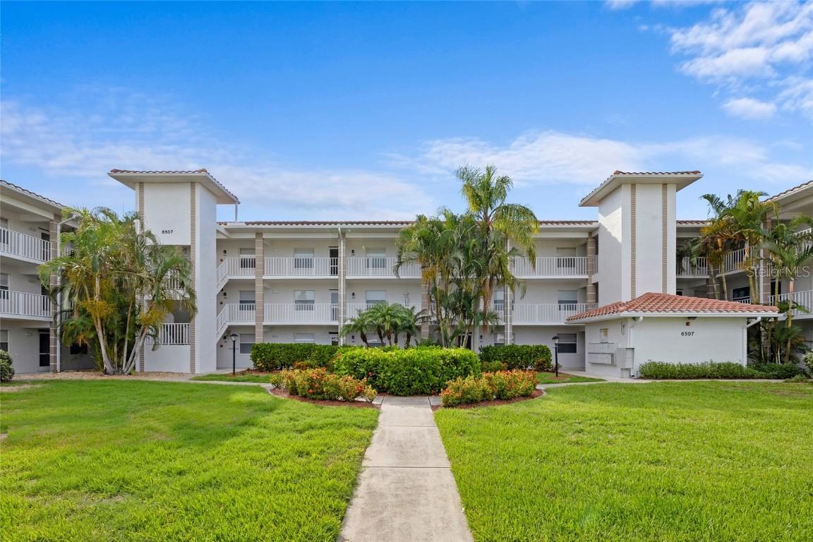 6507 Stone River Rd. #304, Bradenton, FL 34203