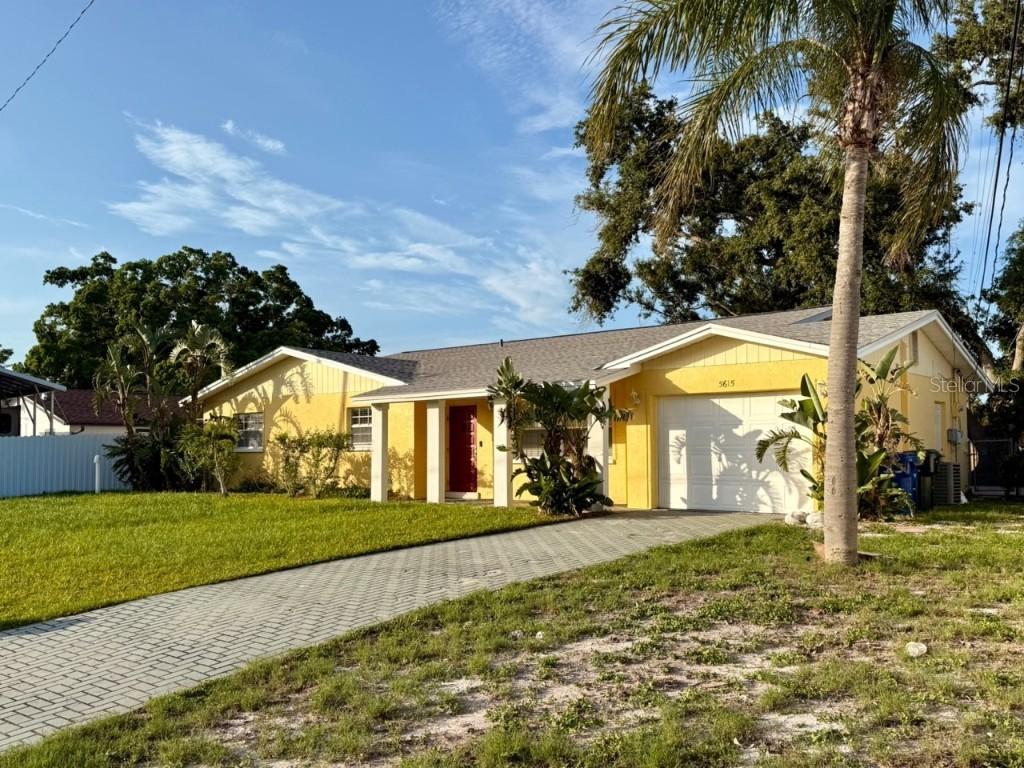5615 Waneta Pl., Sarasota, FL 34231