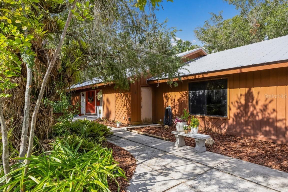 10009 Oak Run Dr., Bradenton, FL 34211