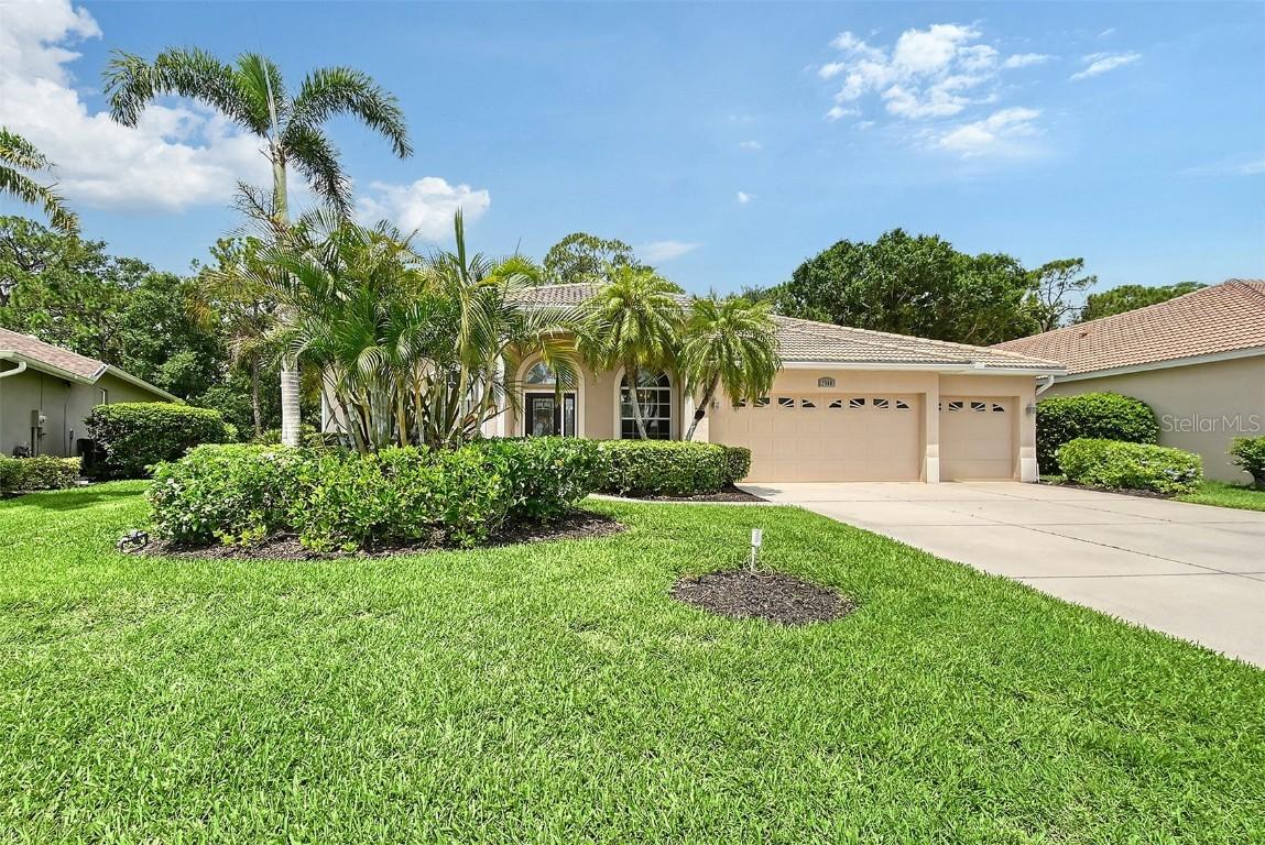 7464 Ridge Rd., Sarasota, FL 34238