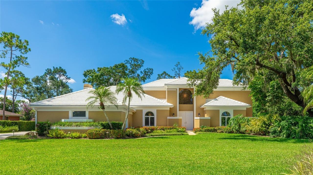 7404 Weeping Willow Blvd., Sarasota, FL 34241